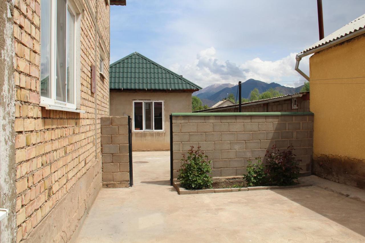 Guest House Semetei Bokonbayevo ภายนอก รูปภาพ